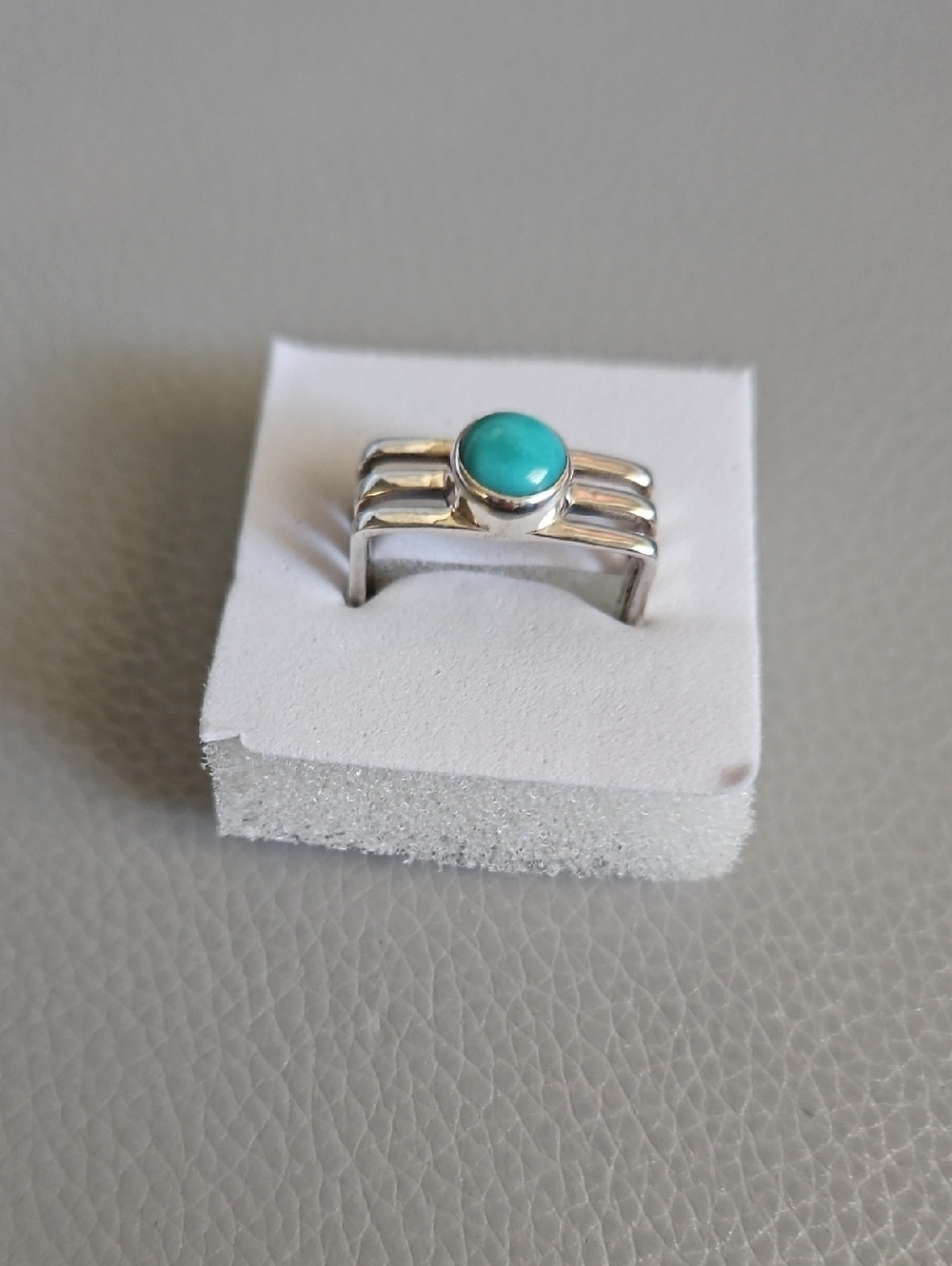 Sterling Silver Turquoise Split-Shank Ring
